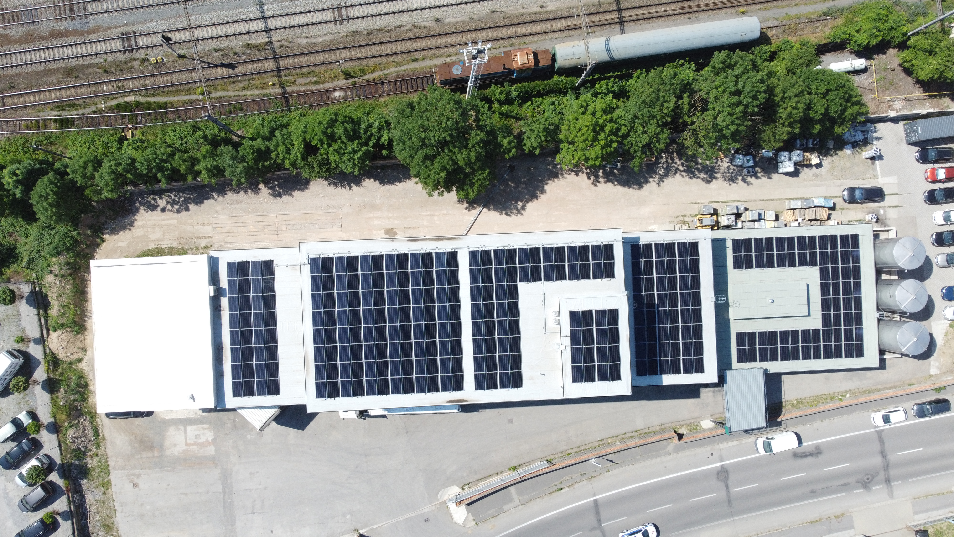 Priemyselná strešná fotovoltika – realizácia LH Energy Slovakia
